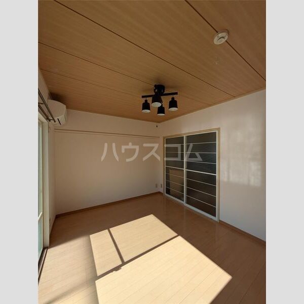 サンシティ嶺田 Aの内装写真