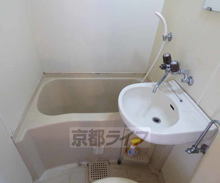 バス・シャワールーム　お風呂です。