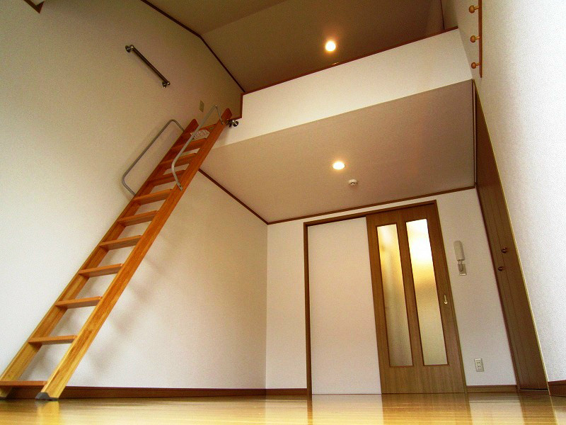 居室・リビング　＊別部屋参考写真