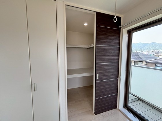 収納　※別部屋の写真です