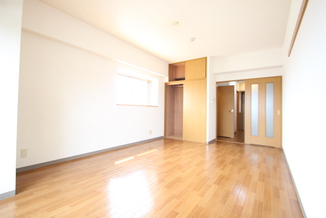 居室・リビング　別号室のお写真です