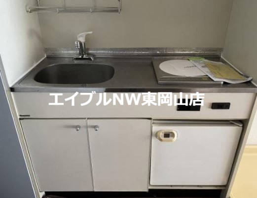 キッチン　類似部屋の写真です。実際は少々異なる場合もございます。