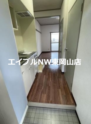 玄関　類似部屋の写真です。実際は少々異なる場合もございます。