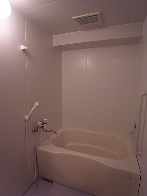 バス・シャワールーム　バスルーム