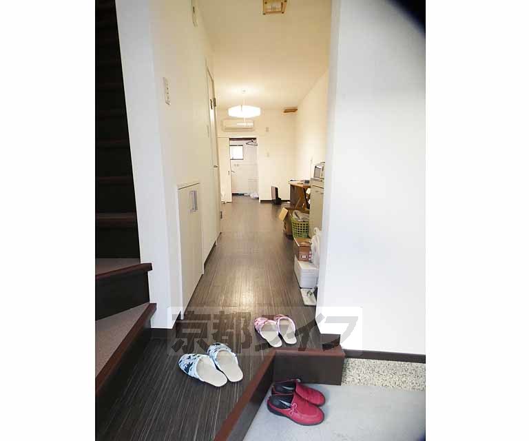 その他部屋・スペース　明るい廊下です