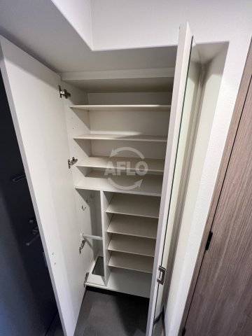 収納　アーバネックス難波WEST　シューズボックス
