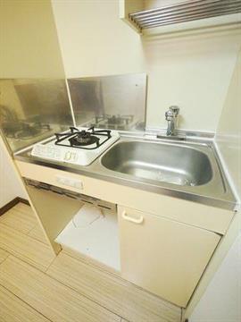 洗面設備　水回り　コンロ付きのため自炊に便利です。