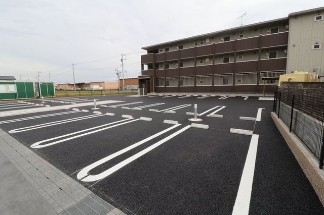 駐車場　敷地内駐車スペース