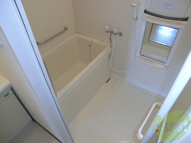 バス・シャワールーム　ゆっくりつかって一日の疲れを取ってくださいね。