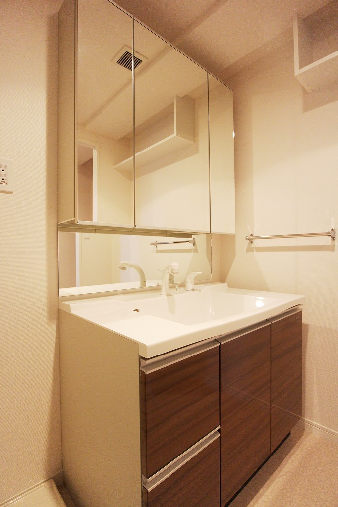 洗面設備　独立洗面化粧台