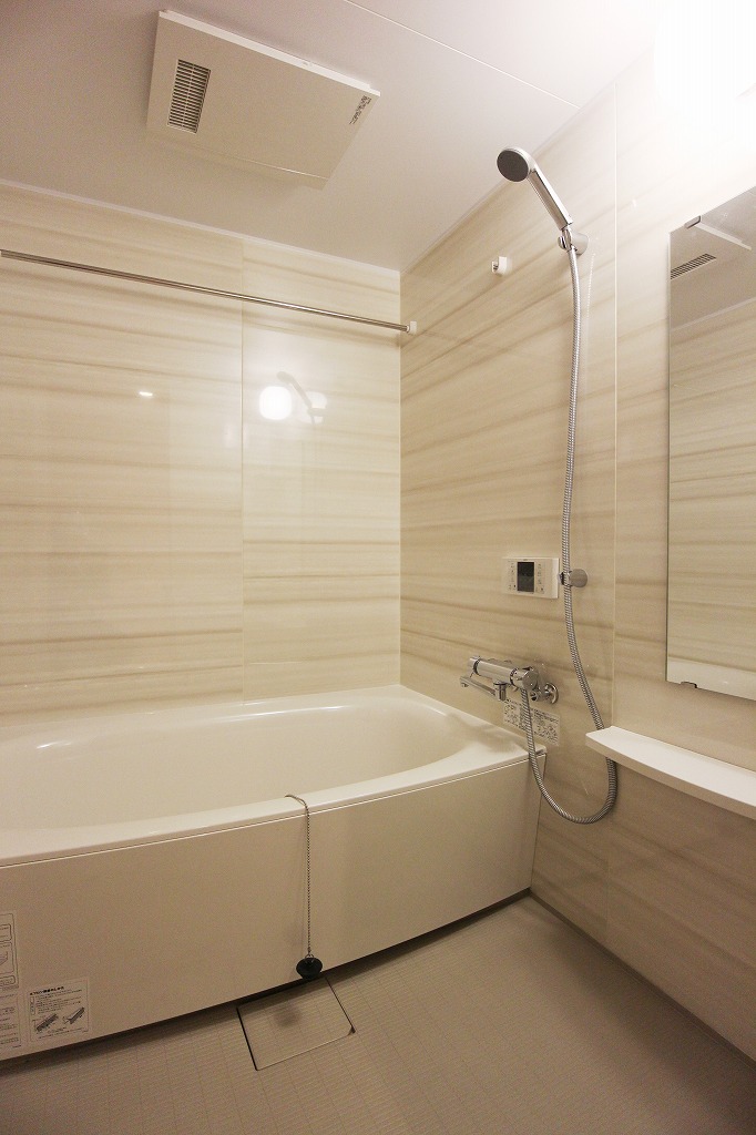 バス・シャワールーム　バス