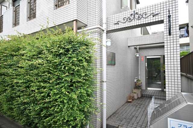 エントランス　建物の内部です