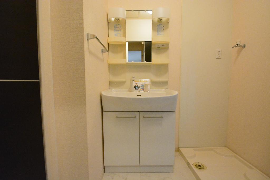 洗面設備　洗髪洗面化粧台