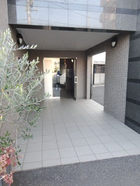 エントランス　★エントランスです★