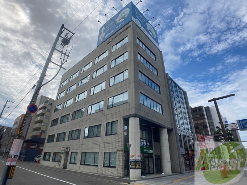 郵便局　札幌南一条中郵便局（郵便局）まで173m