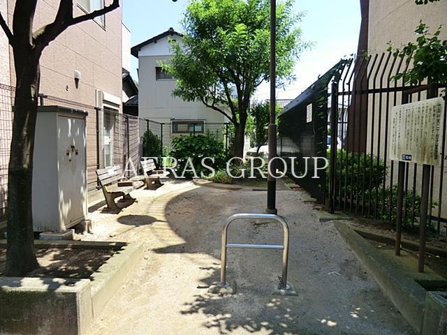 公園　十条仲原二丁目児童遊園（公園）まで304m