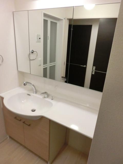 洗面設備　※別号室参考写真です