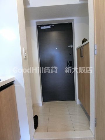 玄関　レジュールアッシュ三国本町