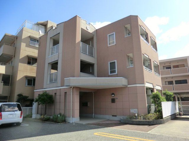 建物外観　敷地内駐車場あり！