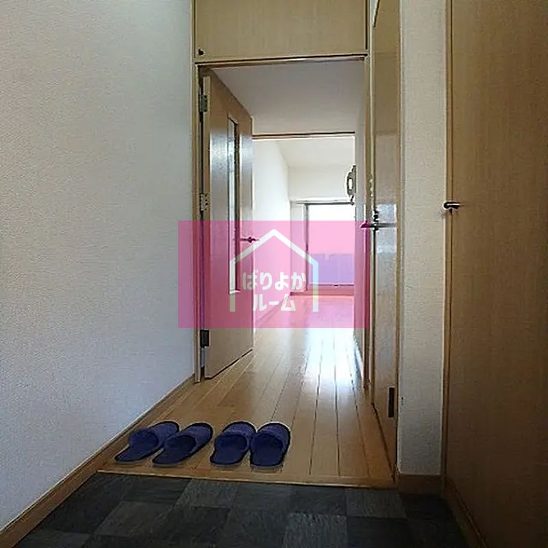 玄関　※別部屋の参考写真となります※現況優先※