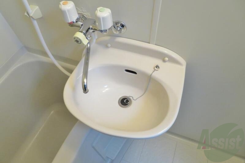 洗面設備　洗面はかわいいボウル型。あると意外タスｋ瑠んですよねー。