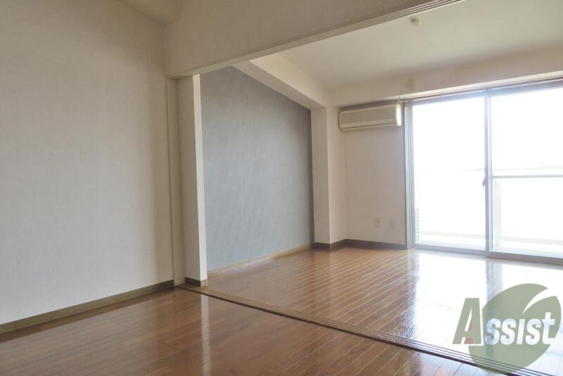 居室・リビング　広々としたお部屋で開放感がありますねー。