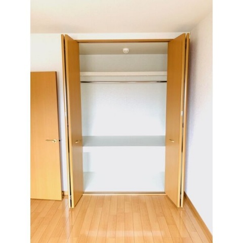 収納　洋室クローゼット。