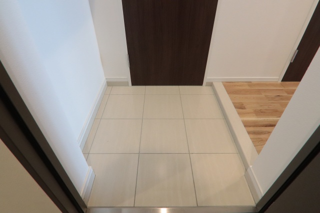 玄関　※参考写真です。現状優先となります。