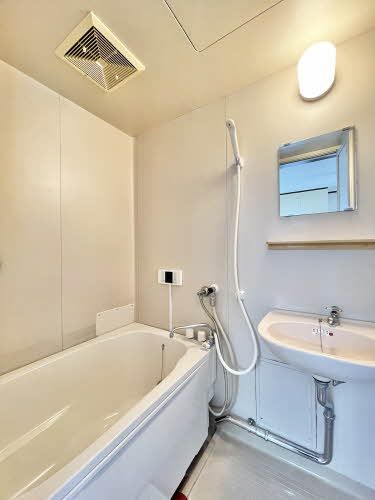 バス・シャワールーム　バス