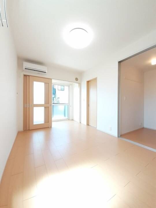 居室・リビング　リビング