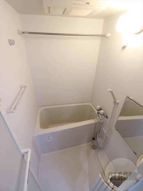 バス・シャワールーム　浴室換気乾燥機能付き