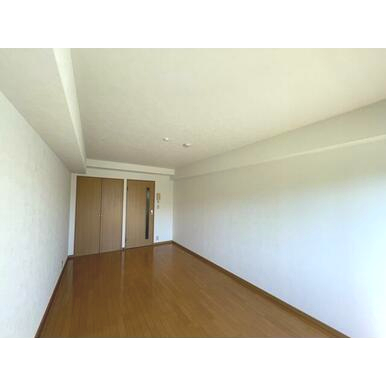 居室・リビング　※写真は別号室のものですので現状優先させていただきます。