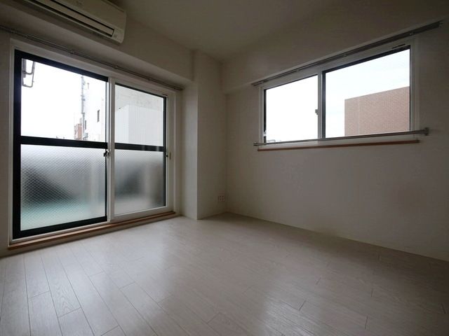 居室・リビング　★明るいリビングフロアの様子★