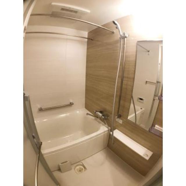 バス・シャワールーム　※写真は同タイプ住戸です。