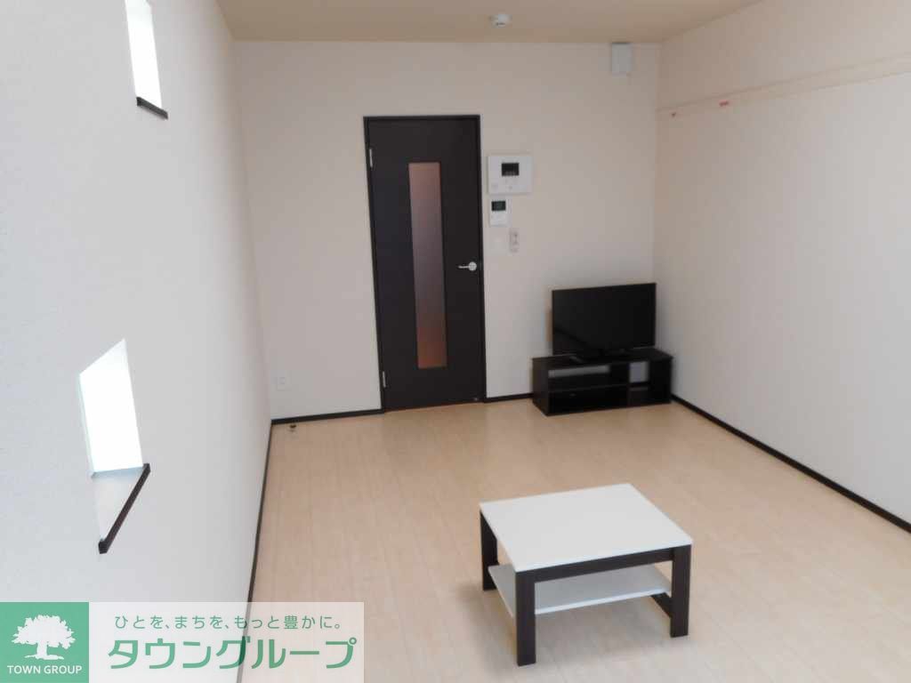 居室・リビング　201号室