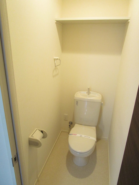 トイレ　上部収納あり！