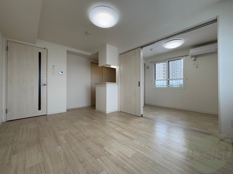 居室・リビング　広々としたリビングですね。使い勝手がよさそうですね！