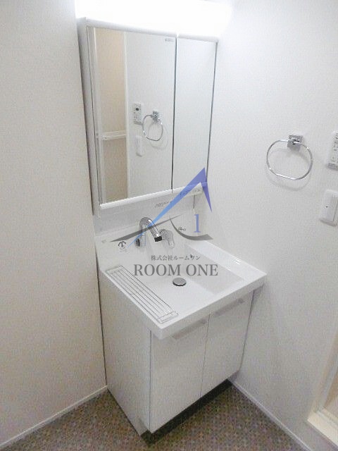 洗面設備　独立洗面台です。