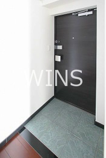 玄関　※別部屋参考写真です。