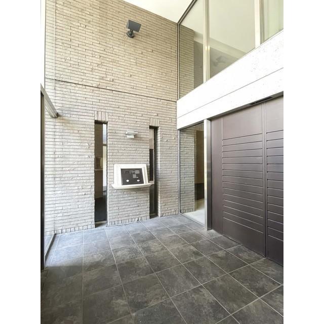 エントランス　エントランス