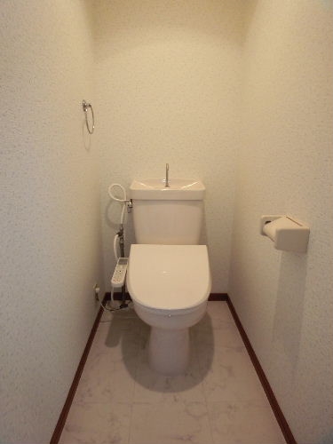 トイレ　※同物件別部屋参考写真です。現状優先になります。