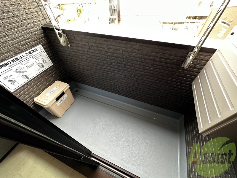 バルコニー　バルコニーがあるので洗濯物は外に干せそうですね～