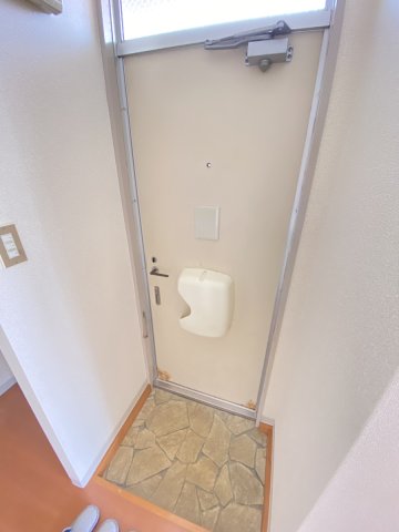 玄関　※写真と異なる場合、現状優先になります。