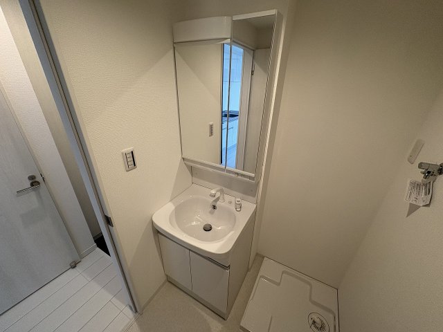 洗面設備　スペースが確保できる洗面所です