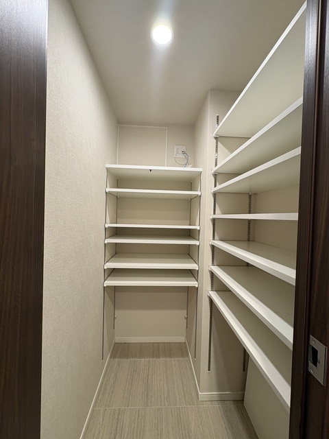 収納　シューズインクローゼット