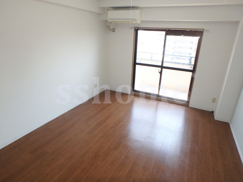 居室・リビング　明るいお部屋です☆