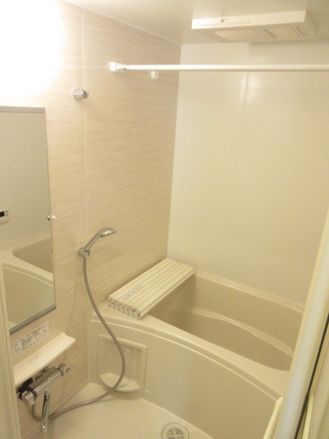 バス・シャワールーム　浴室乾燥暖房涼風機能付きのバスルーム