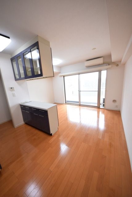 居室・リビング　同じ間取の別の階のお部屋です＊参考写真