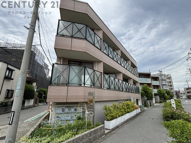 建物外観　オートロック付きで外部からの出入りがなく安心です