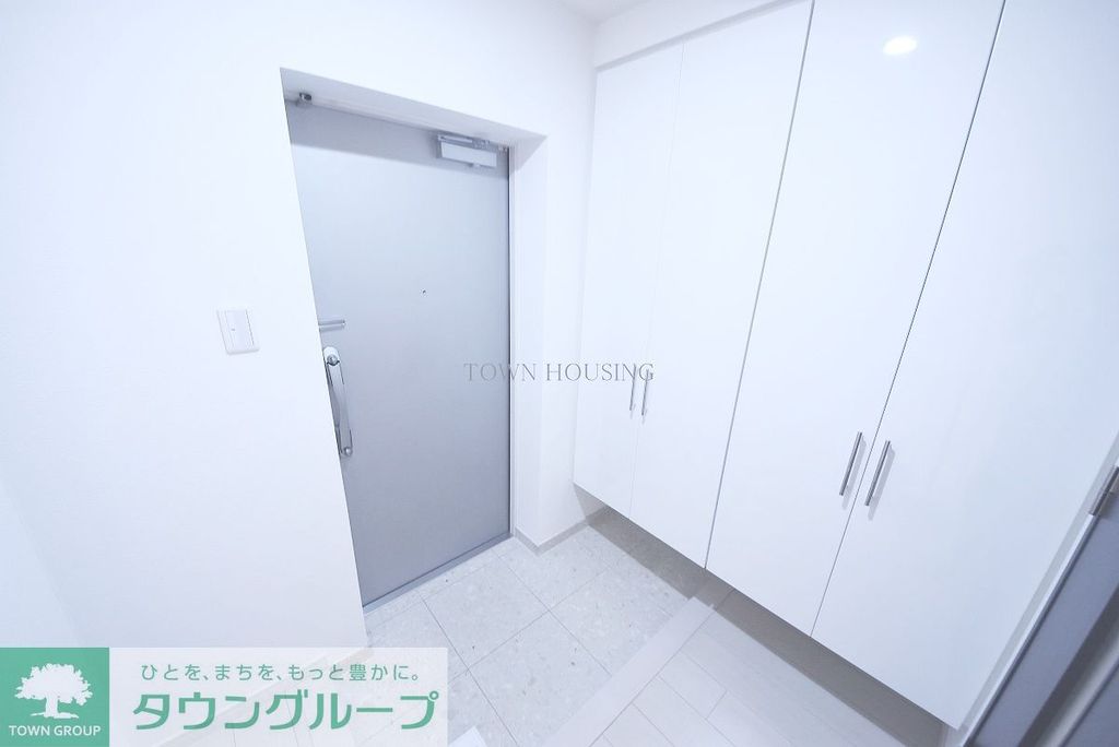 玄関　お問合せは(株)タウンハウジングレジデンス事業部【03-…